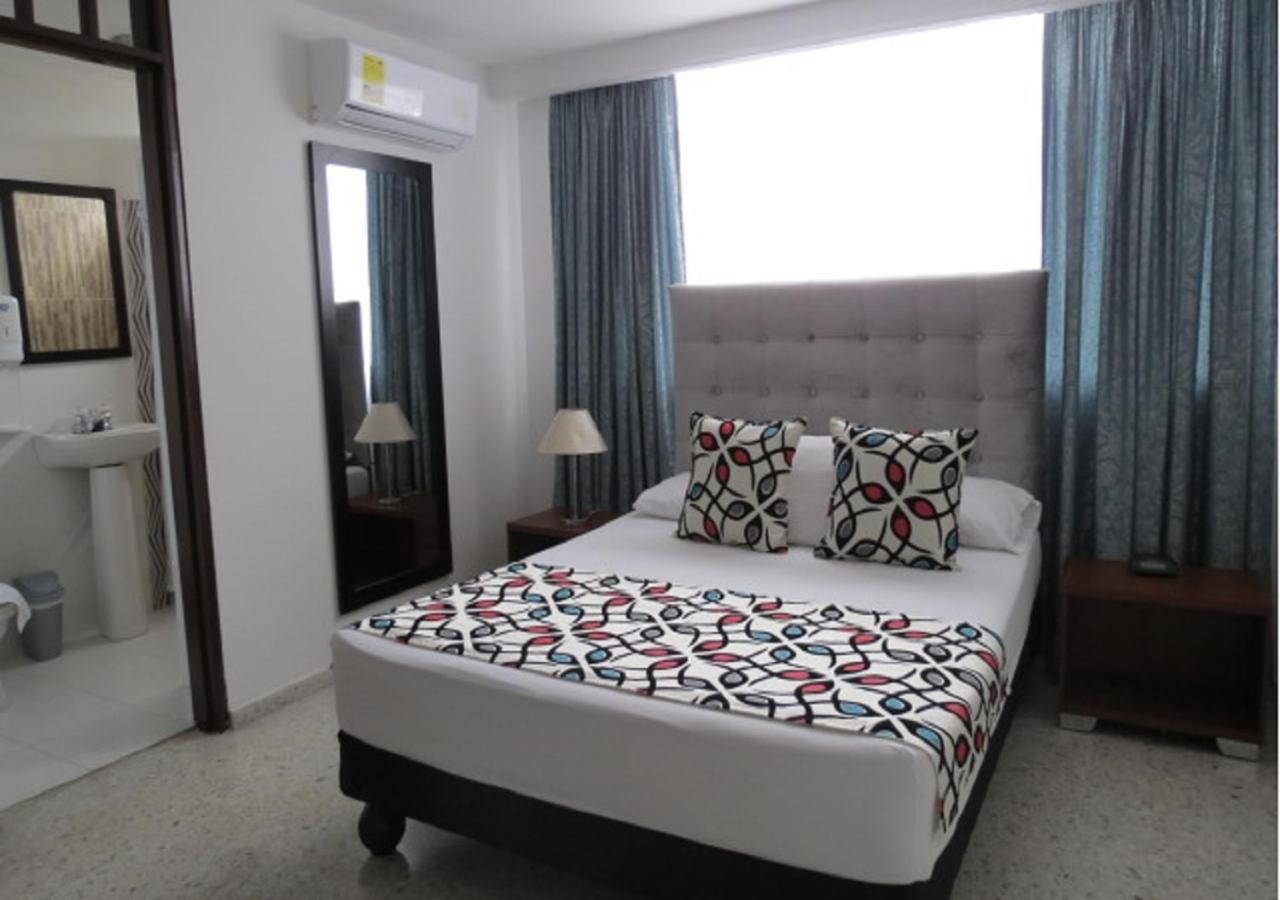 Torre De Granada Hotel Кали Екстериор снимка